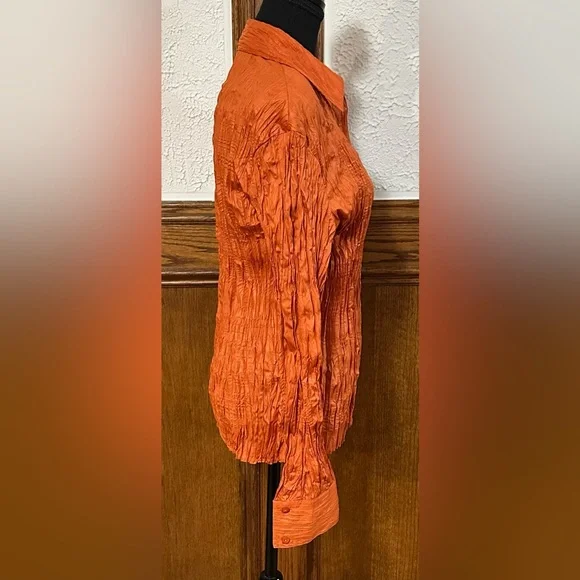 NWOT Clara Women's Vibrant Orange Crinkle Button-Down Shirt - Picture 3 of 15